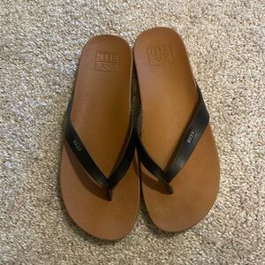 Reef black strap flip flop